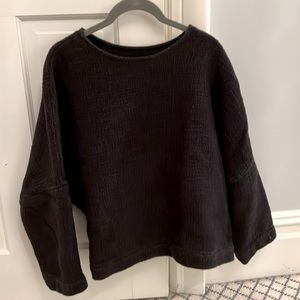 Jamie and the Jones Heavyweight T Sweater in black. Size Medium.